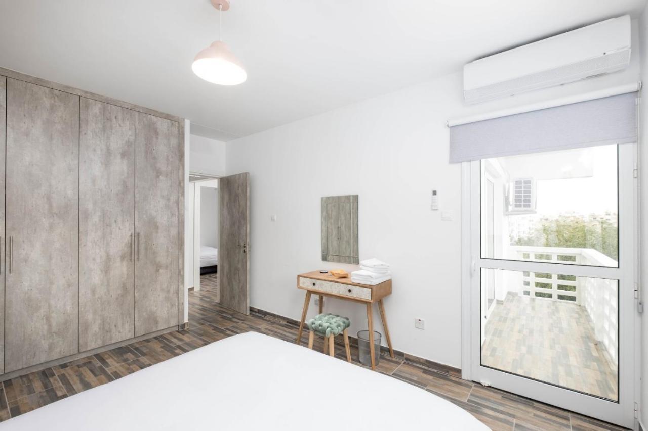 Happy Stay Apartment - Halefka Court Larnaca Eksteriør billede