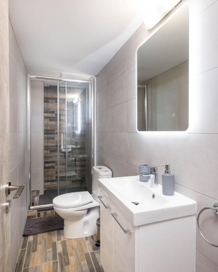 Happy Stay Apartment - Halefka Court Larnaca Eksteriør billede