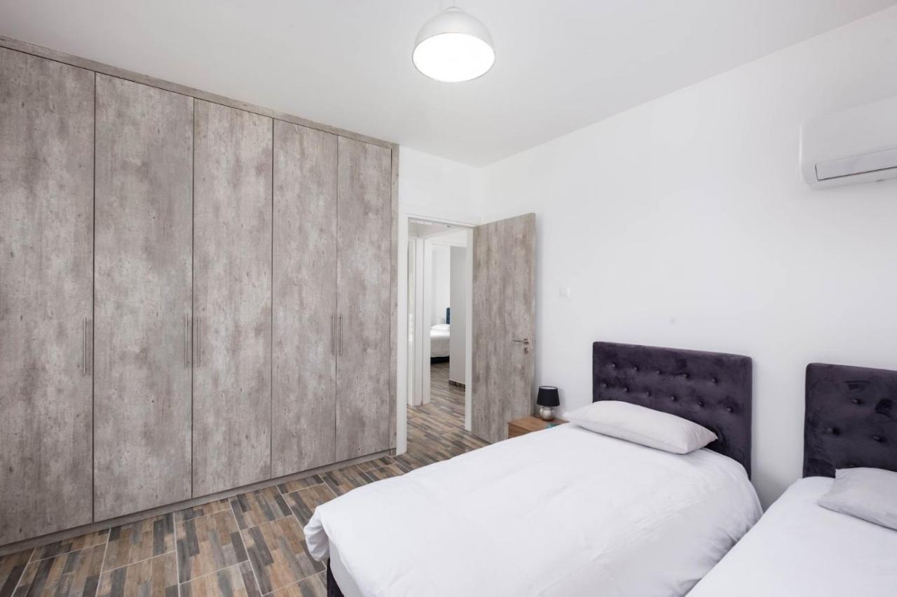 Happy Stay Apartment - Halefka Court Larnaca Eksteriør billede