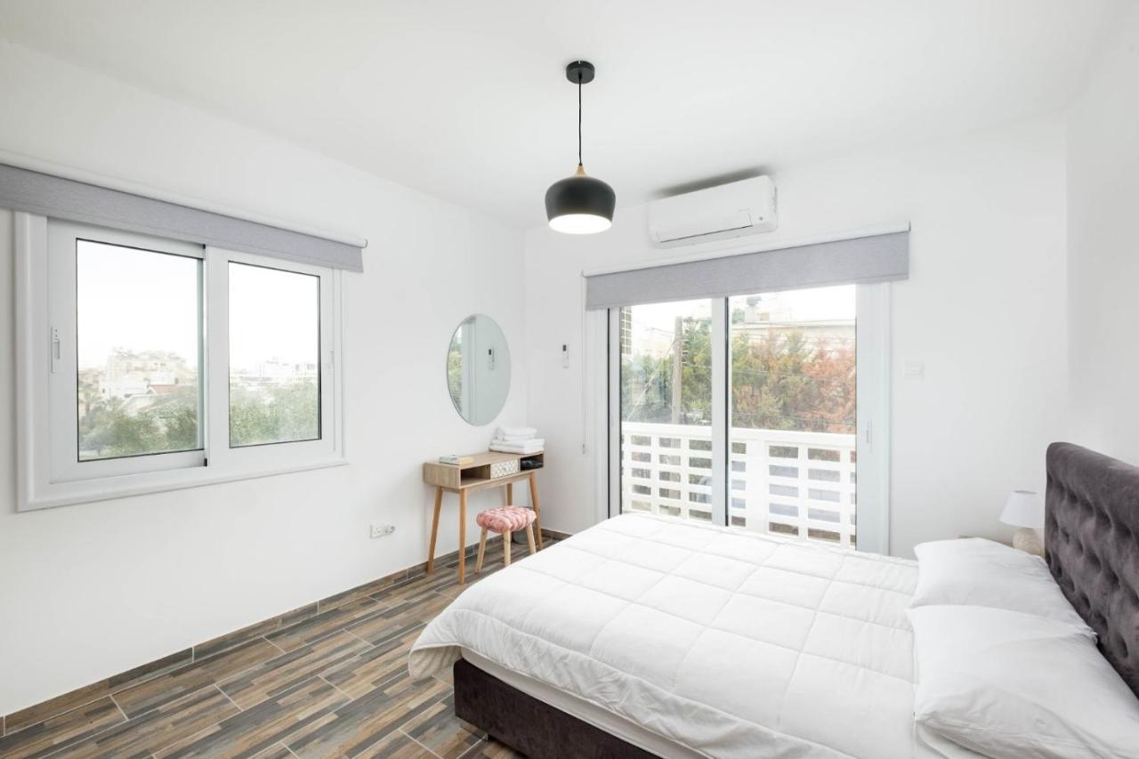Happy Stay Apartment - Halefka Court Larnaca Eksteriør billede